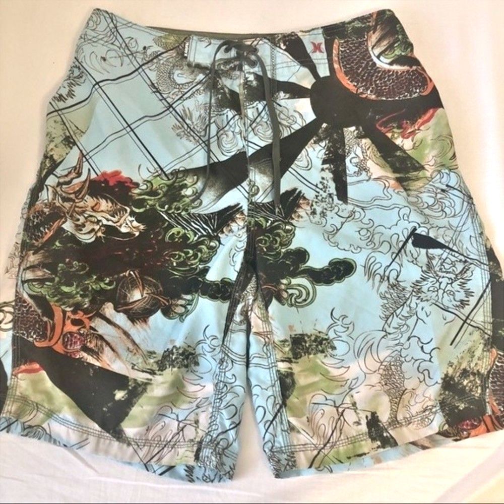 Hurley Boardshorts Size 33 Dragon and Rising Sun Art Japan